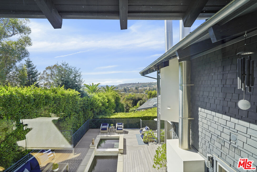 3631 Serra Road Malibu, CA 90265 - Photo 32 of 75