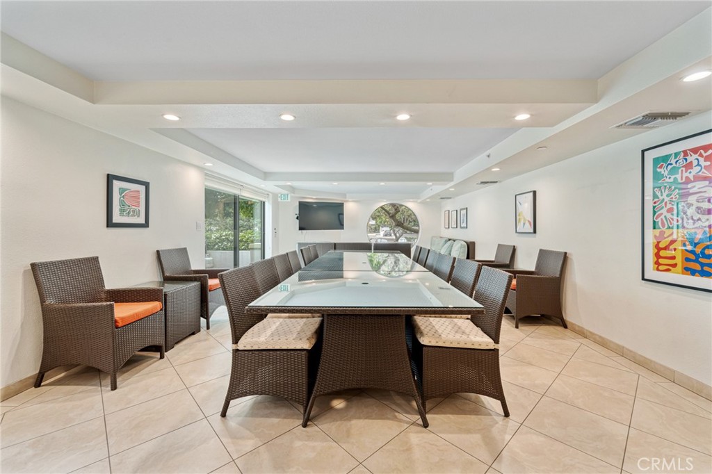 2910 Neilson Way, Unit 503 Santa Monica, CA 90405 - Photo 23 of 27 a view of a livingroom with furniture and a window