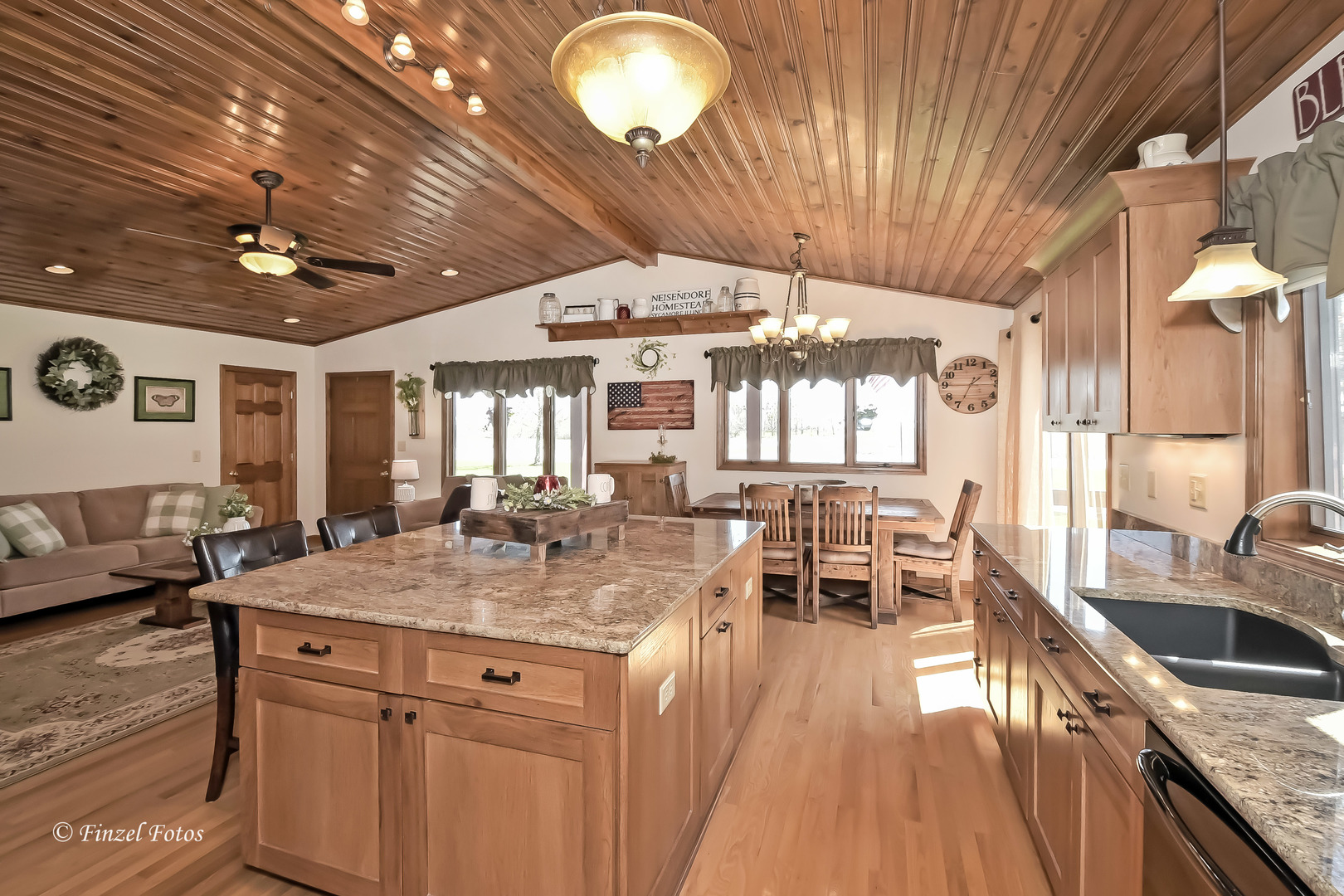 27645 Lukens Road Sycamore, IL 60178 - Photo 5 of 18