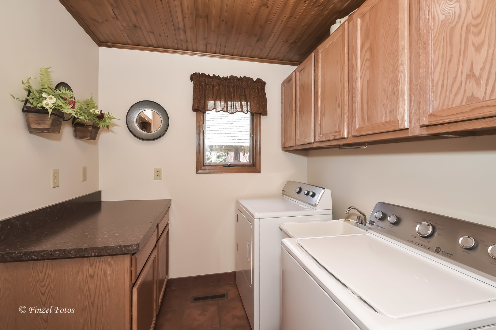 27645 Lukens Road Sycamore, IL 60178 - Photo 8 of 18
