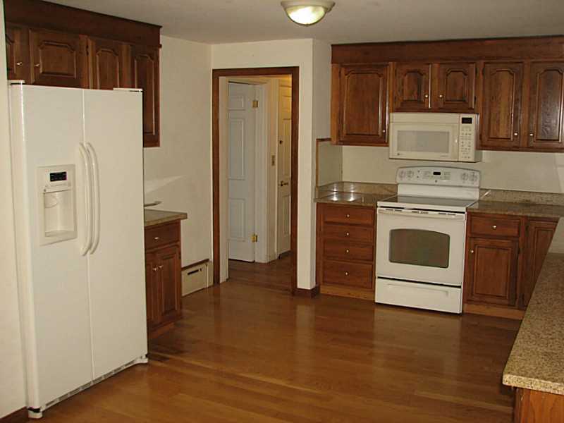 20 Reservoir Road Cumberland, RI 02864 - Photo 5 of 25 Kitchen.
