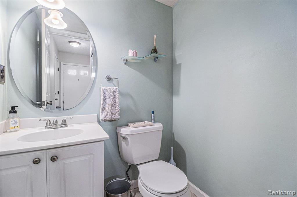 156 Stratford Lane Rochester Hills, MI 48309 - Photo 8 of 29