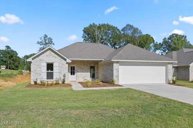$284,999 | 703 Tower Rdg Cove, Pearl, MS 39208