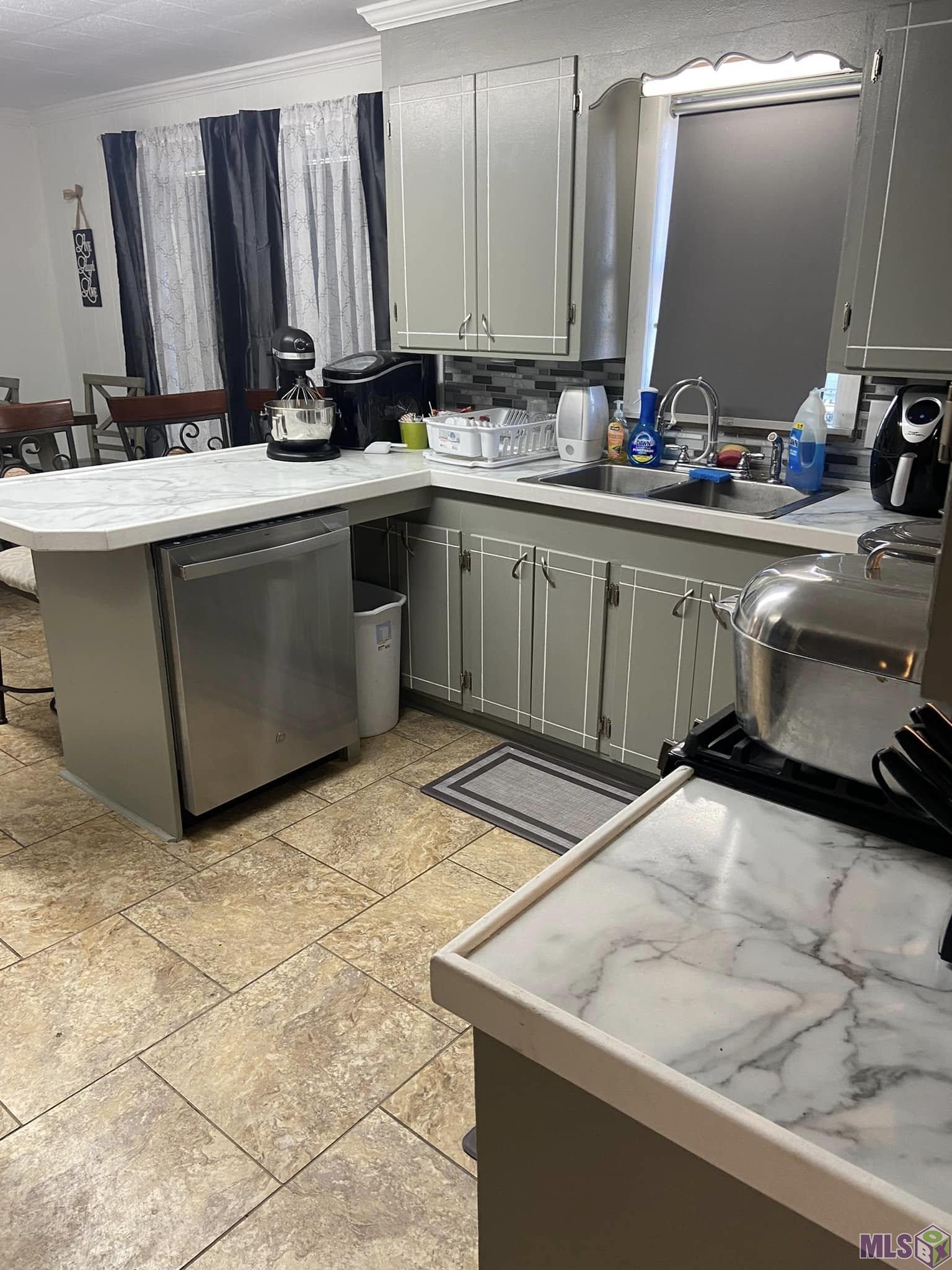 101 Lloyd Street Montegut, LA 70377 - Photo 4 of 26