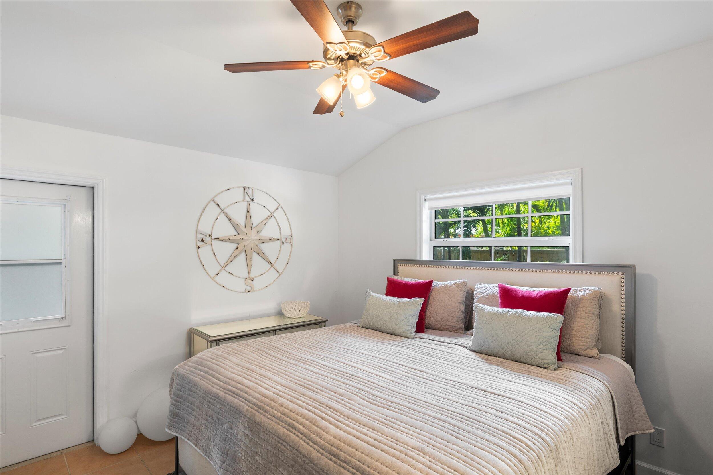 2105 Fogarty Avenue Key West, FL 33040 - Photo 32 of 46 32-032