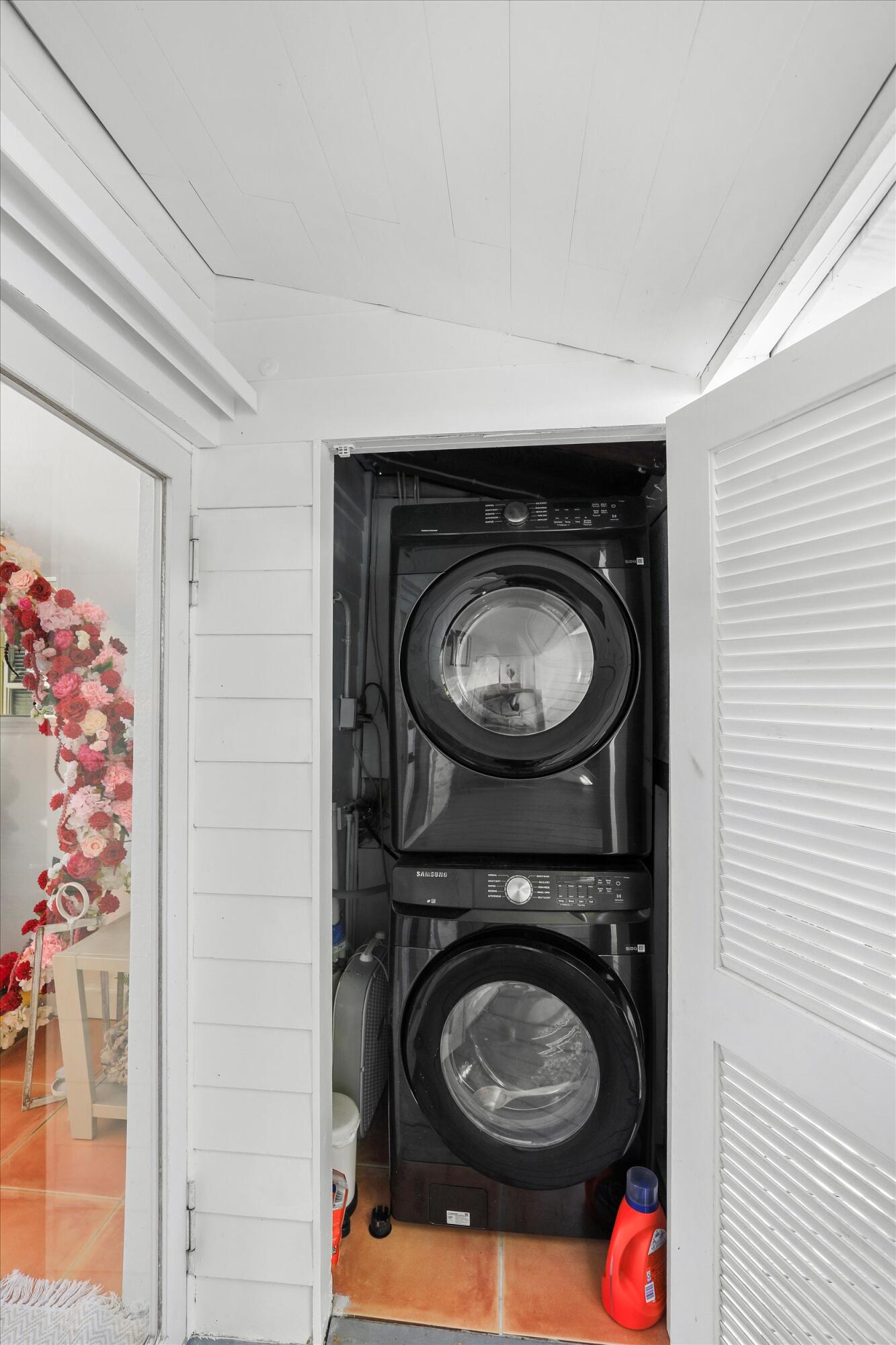 2105 Fogarty Avenue Key West, FL 33040 - Photo 38 of 46 37-037