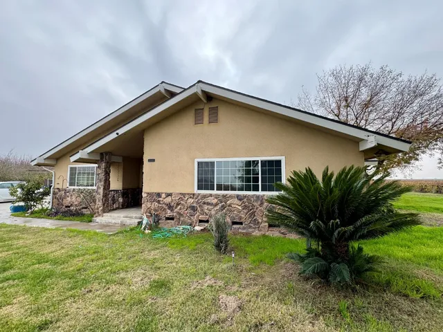 $665,000 | 17617 West Belmont Avenue, Kerman, CA 93630