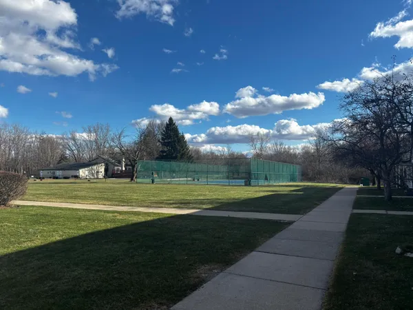 $189,900 | 753 Clubhouse Drive, Ypsilanti, MI 48197