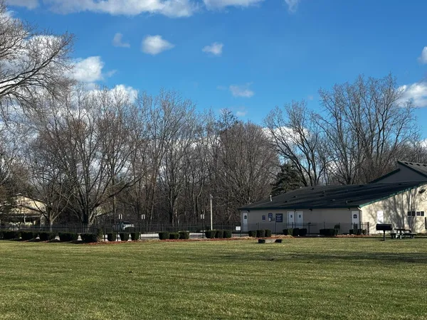 $189,900 | 753 Clubhouse Drive, Ypsilanti, MI 48197