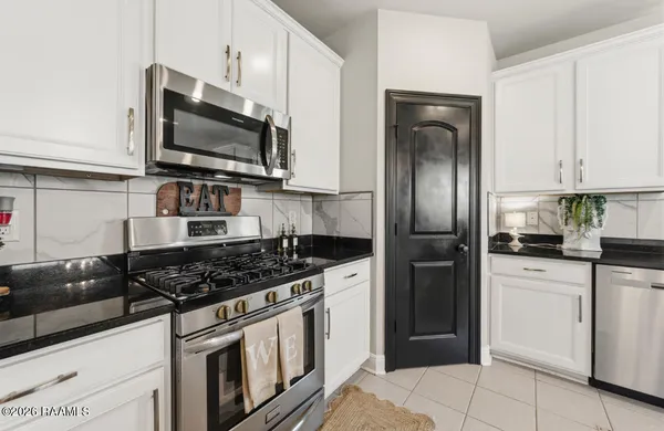 $332,000 | 310 Cascade Water Lane, Broussard, LA 70518