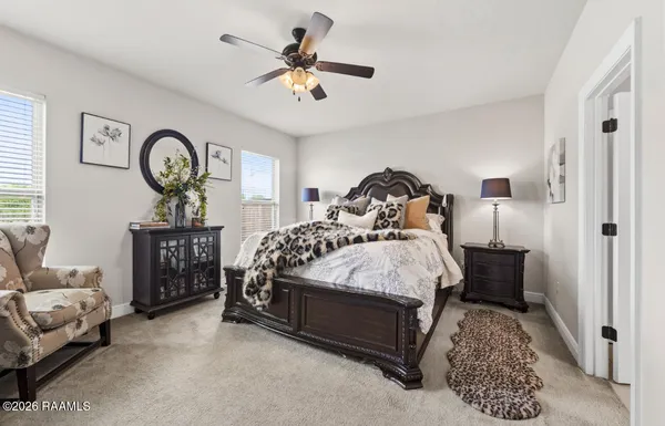 $332,000 | 310 Cascade Water Lane, Broussard, LA 70518