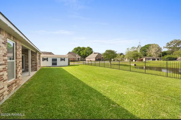 $332,000 | 310 Cascade Water Lane, Broussard, LA 70518