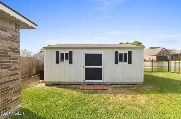 $332,000 | 310 Cascade Water Lane, Broussard, LA 70518