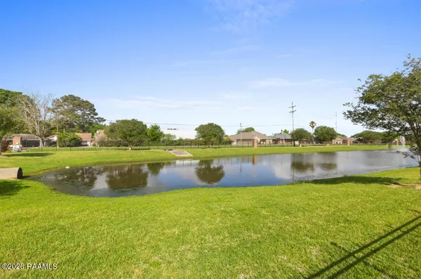 $332,000 | 310 Cascade Water Lane, Broussard, LA 70518