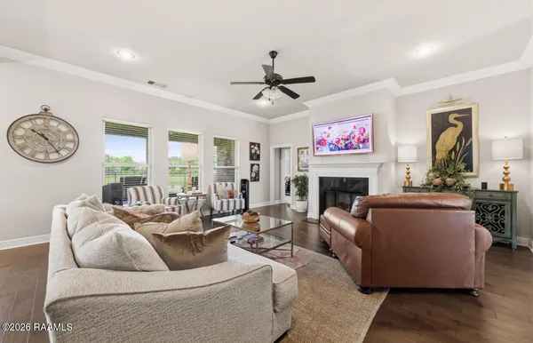 $332,000 | 310 Cascade Water Lane, Broussard, LA 70518