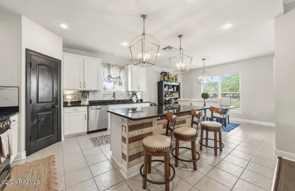 $332,000 | 310 Cascade Water Lane, Broussard, LA 70518