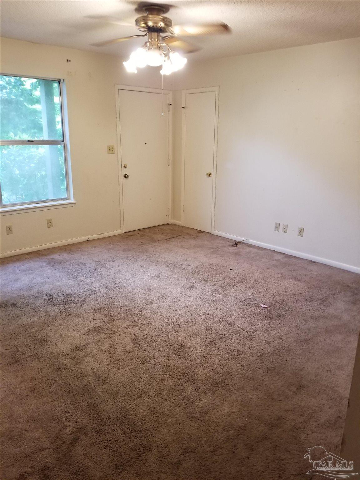 5389 Jenny Circle Pace, FL 32571 - Photo 3 of 18