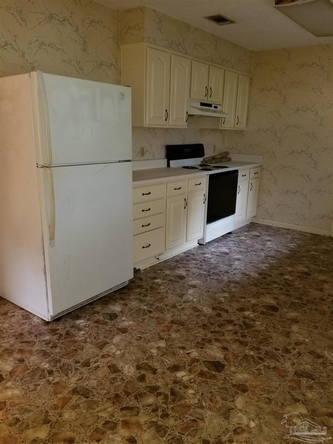 5389 Jenny Circle Pace, FL 32571 - Photo 4 of 18