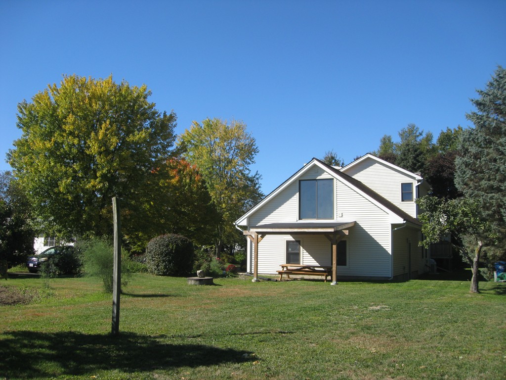 260 Hadley Road Sunderland, MA 01375 - Photo 4 of 30 Gallery Image 4