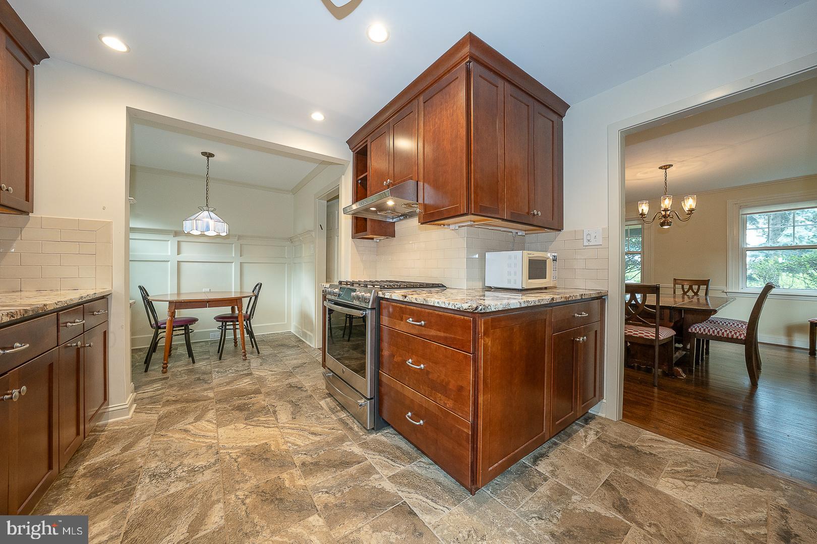 52 Rockglen Road Wynnewood, PA 19096 - Photo 5 of 26 Gallery Image 5