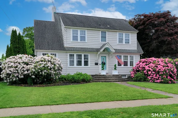 $2,900,000 | 372 Rowland Road, Fairfield, CT 06824