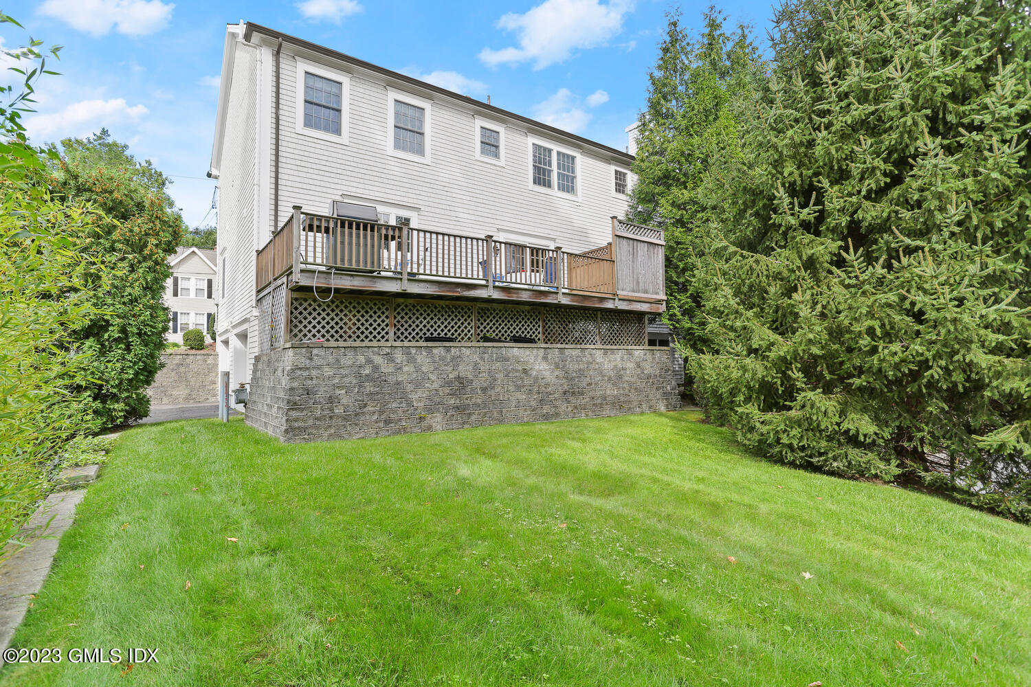 7 Chestnut Street Cos Cob, CT 06807 - Photo 34 of 37 7 Chestnut St Cos Cob CT 06807-large-053