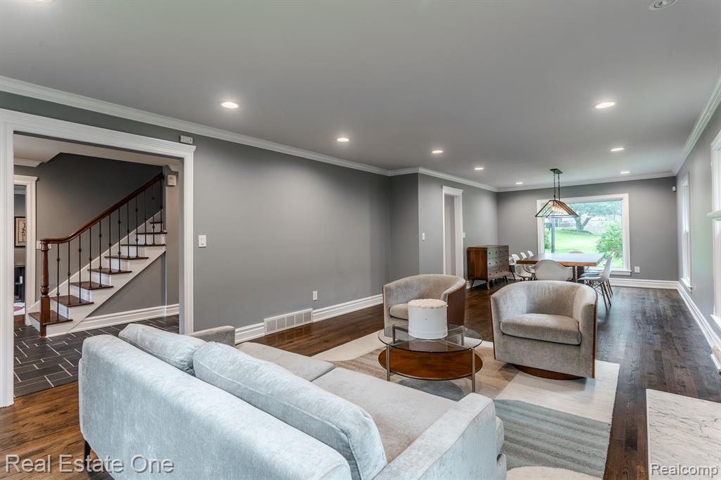 5699 Raven Road Bloomfield Hills, MI 48301 - Photo 10 of 44