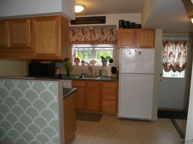 4145 West Hopewell Road Center Valley, PA 18034 - Photo 5 of 12 Gallery Image 5