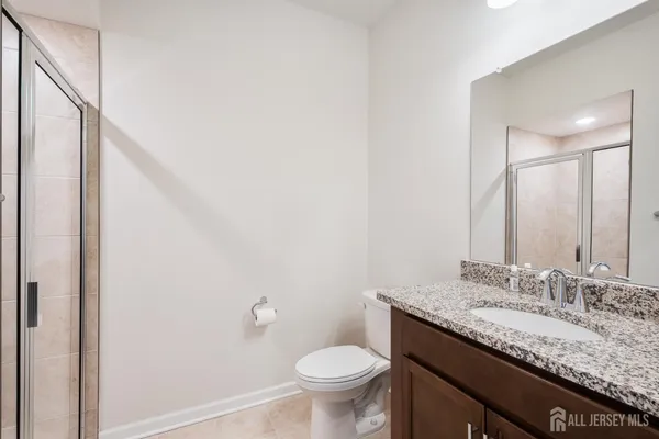 $3,500 | 628 Sadie Circle, New Brunswick, NJ 08901