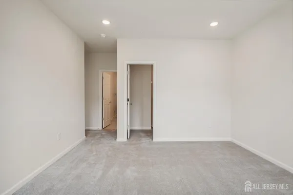 $3,500 | 628 Sadie Circle, New Brunswick, NJ 08901