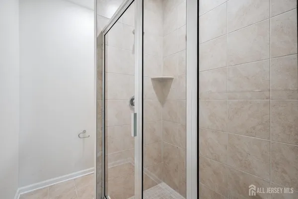 $3,500 | 628 Sadie Circle, New Brunswick, NJ 08901