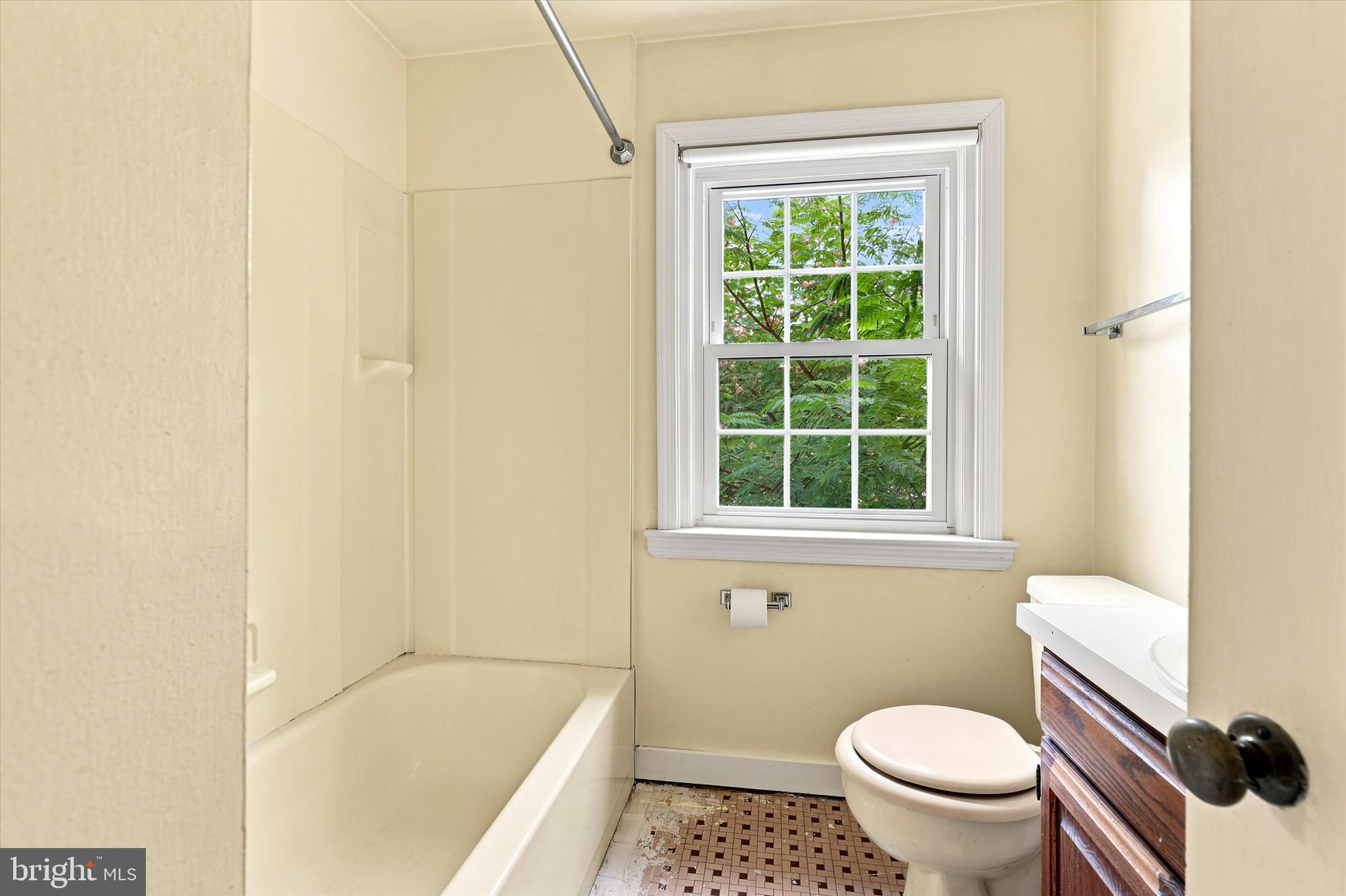 233 Arlingham Road Flourtown, PA 19031 - Photo 25 of 37 Gallery Image 25
