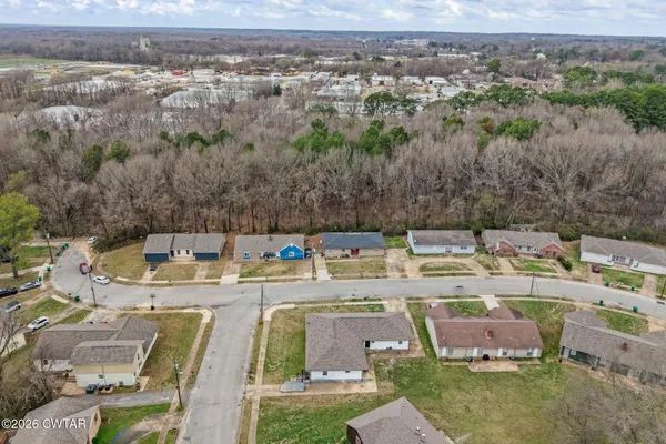 $314,900 | 76 Carolane Drive, Jackson, TN 38305