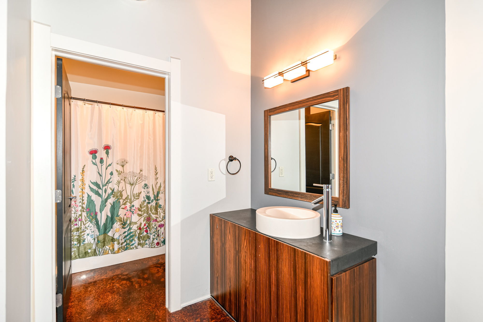 55 South Harding Street, Unit 103 Indianapolis, IN 46222 - Photo 26 of 29