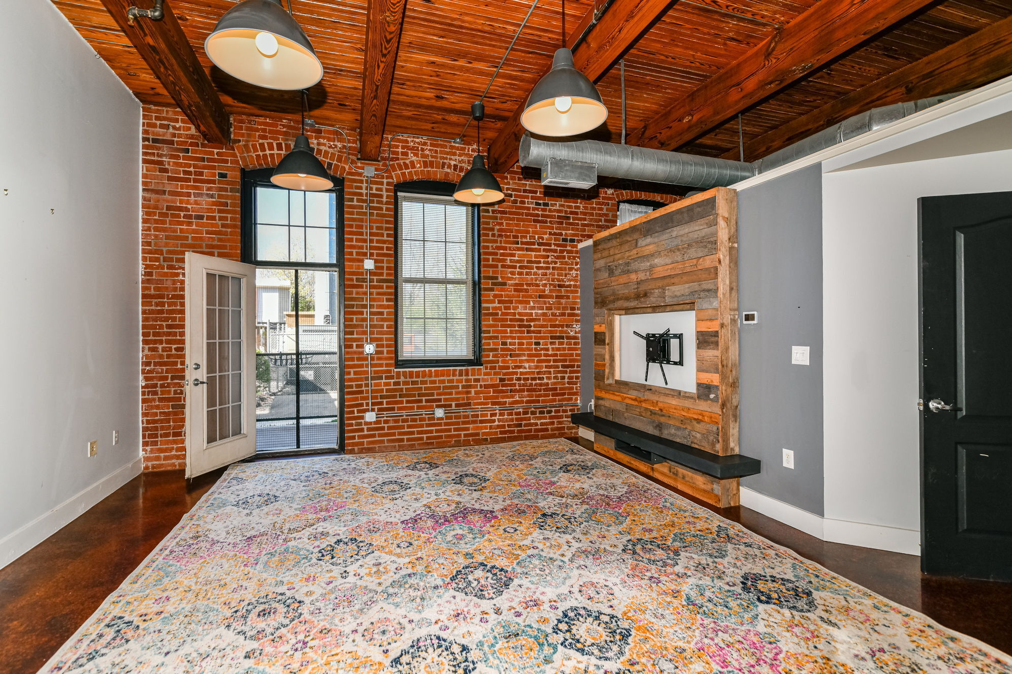 55 South Harding Street, Unit 103 Indianapolis, IN 46222 - Photo 3 of 29