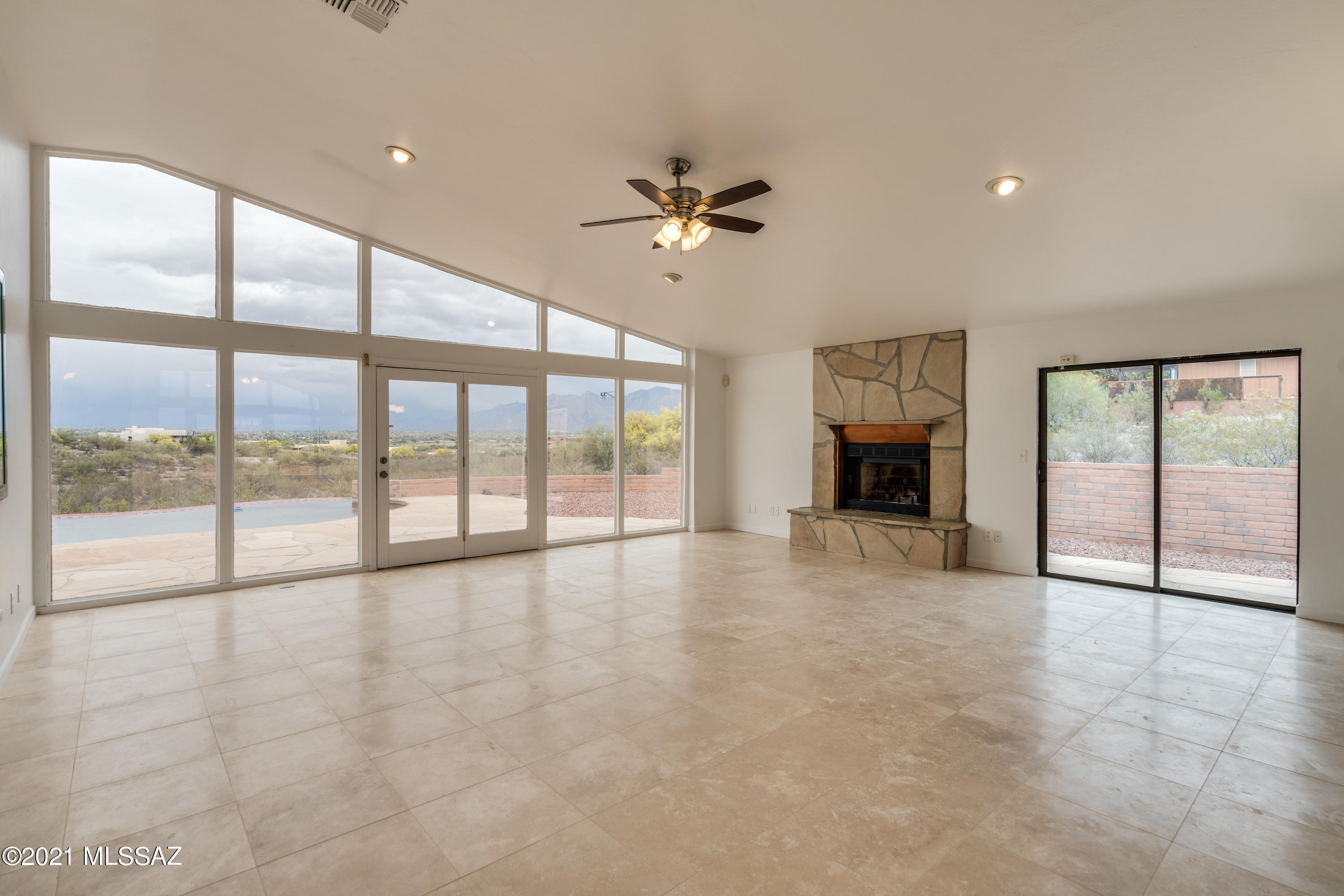 4950 North Vista Del Cerro Ranch Road Tucson, AZ 85745 - Photo 5 of 33 Gallery Image 5