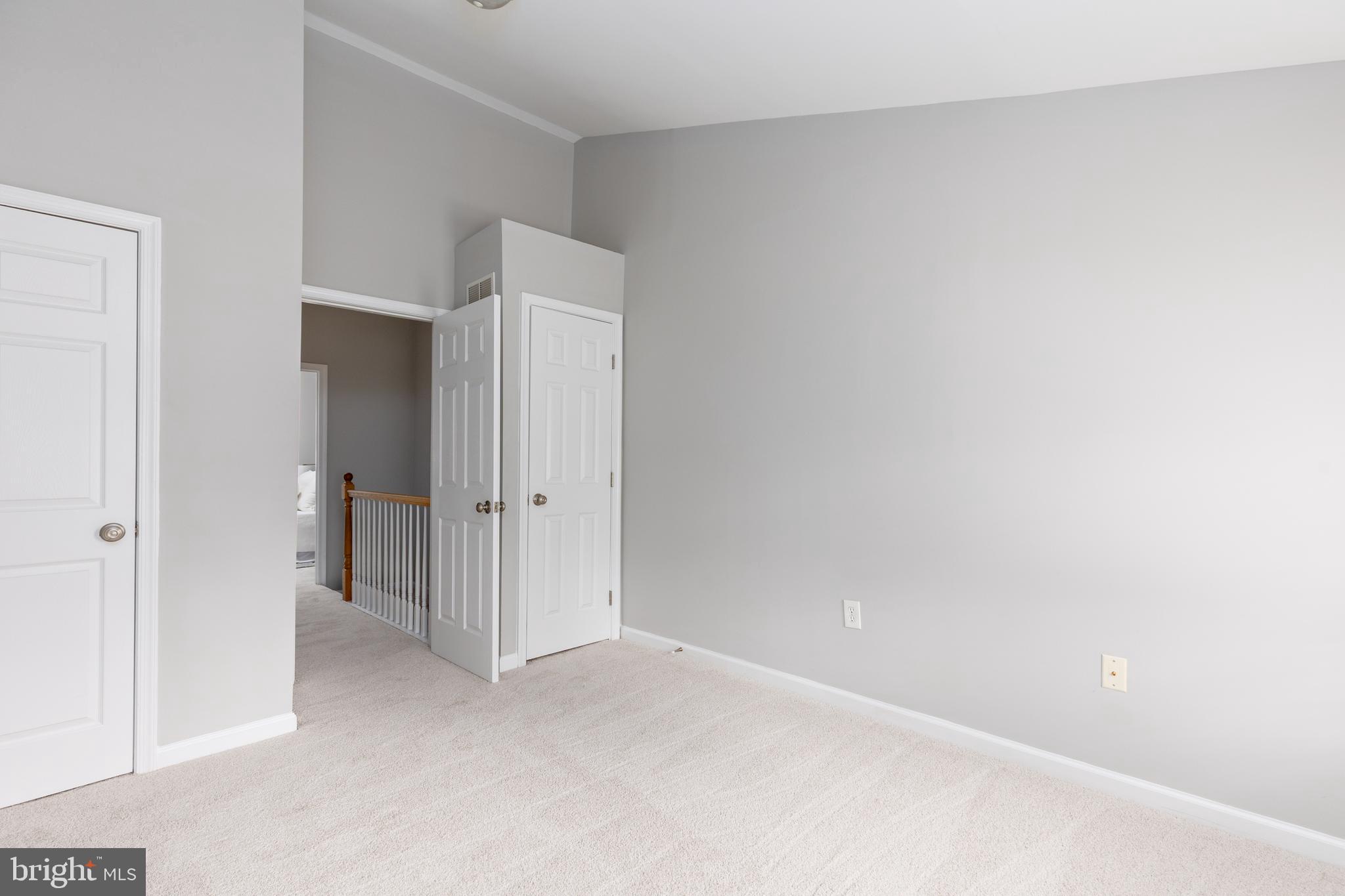 305 South Castle Street Baltimore, MD 21231 - Photo 22 of 28 a view of an empty room