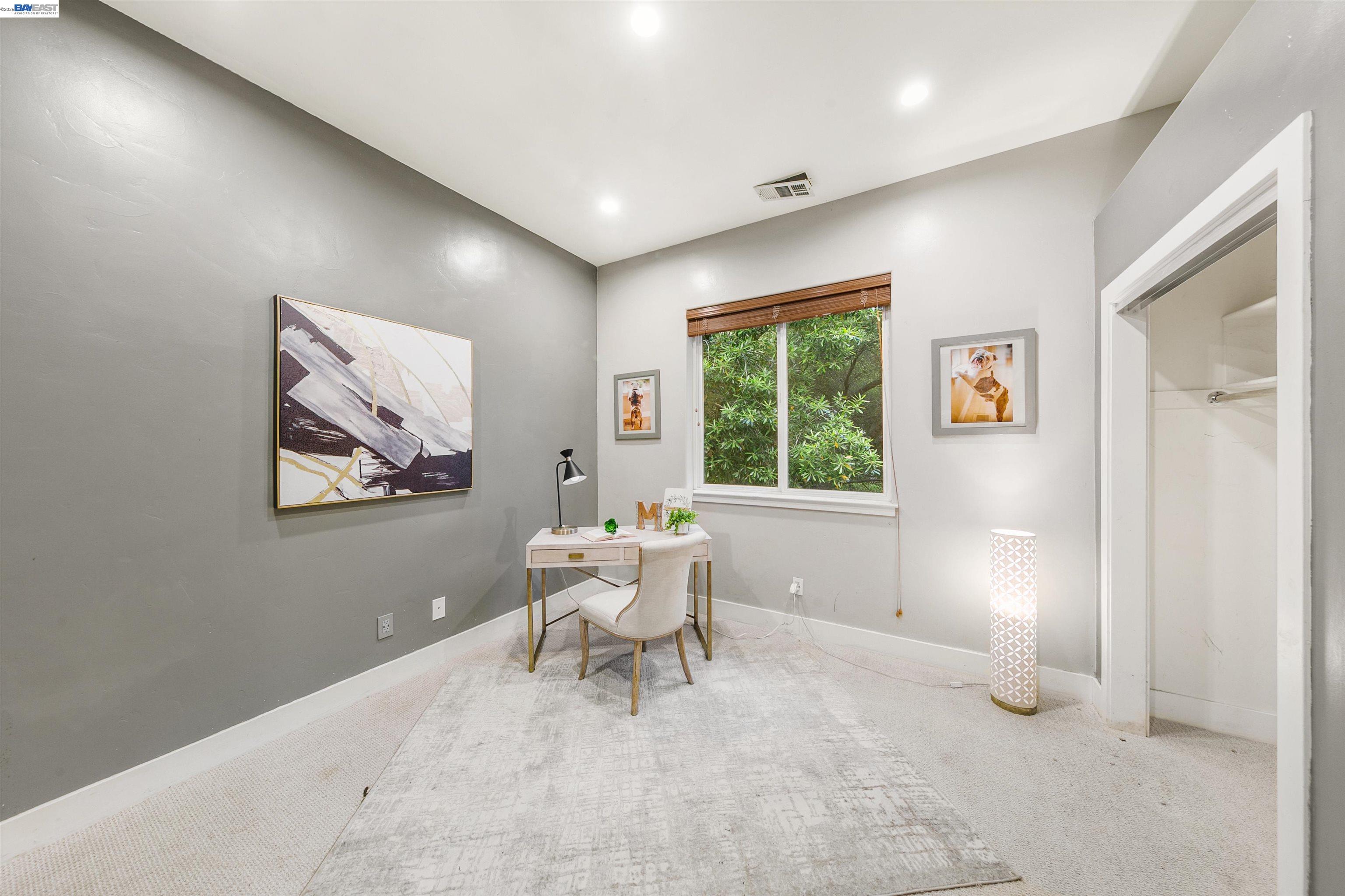 7010 Pinehaven Road Oakland, CA 94611 - Photo 26 of 29