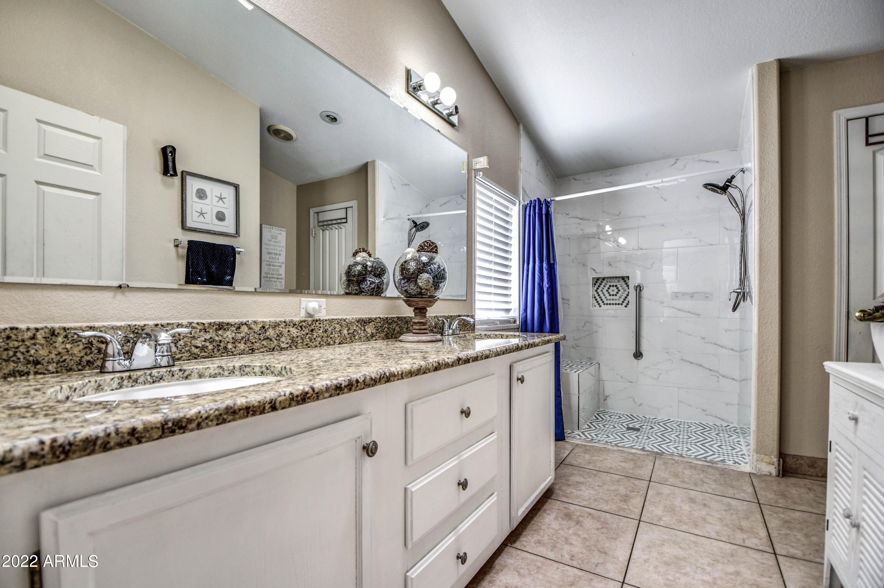 3136 West Monte Vista Road Phoenix, AZ 85009 - Photo 22 of 29 MASTER BATH 1