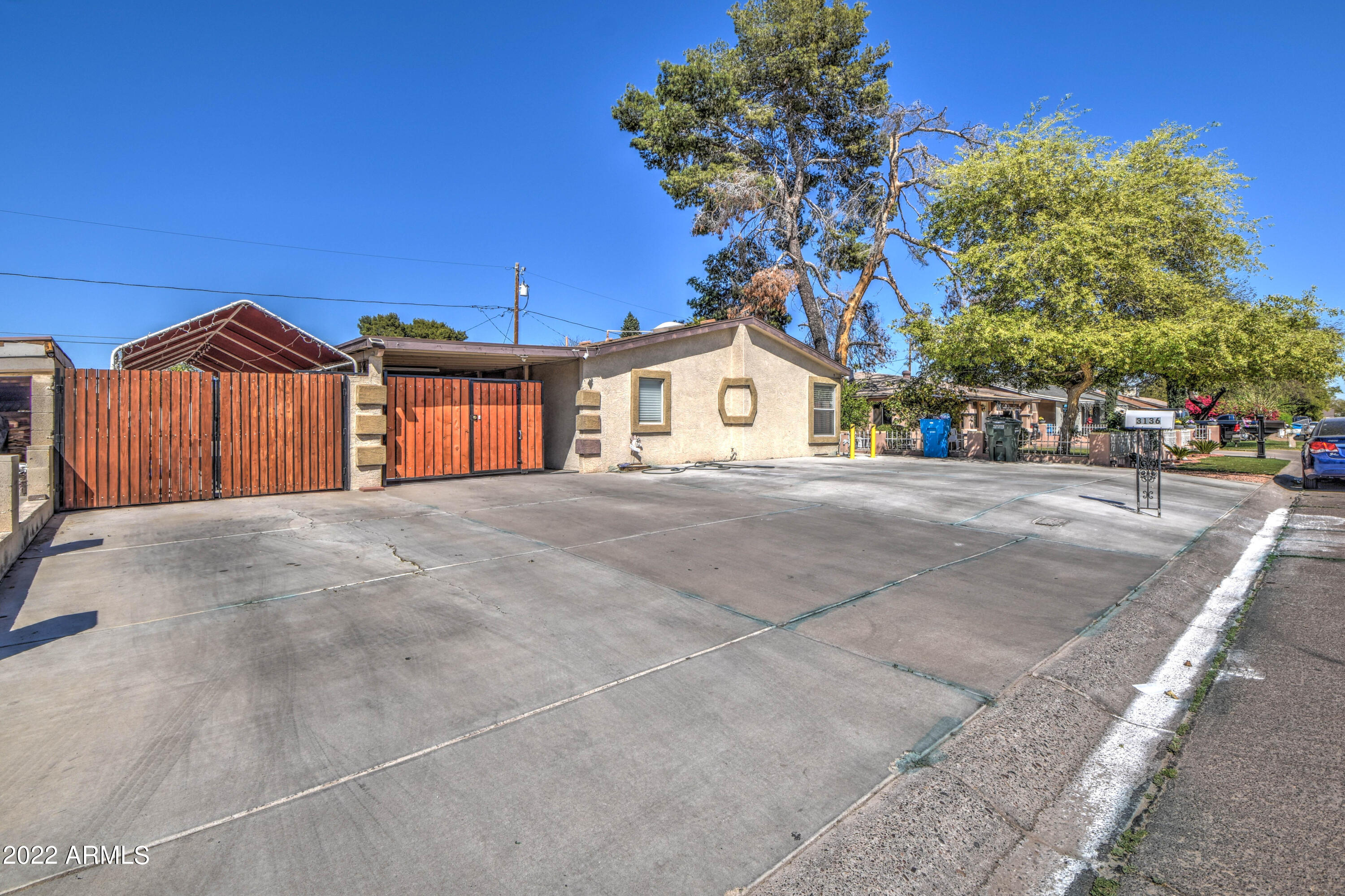 3136 West Monte Vista Road Phoenix, AZ 85009 - Photo 3 of 29 FRONT 1