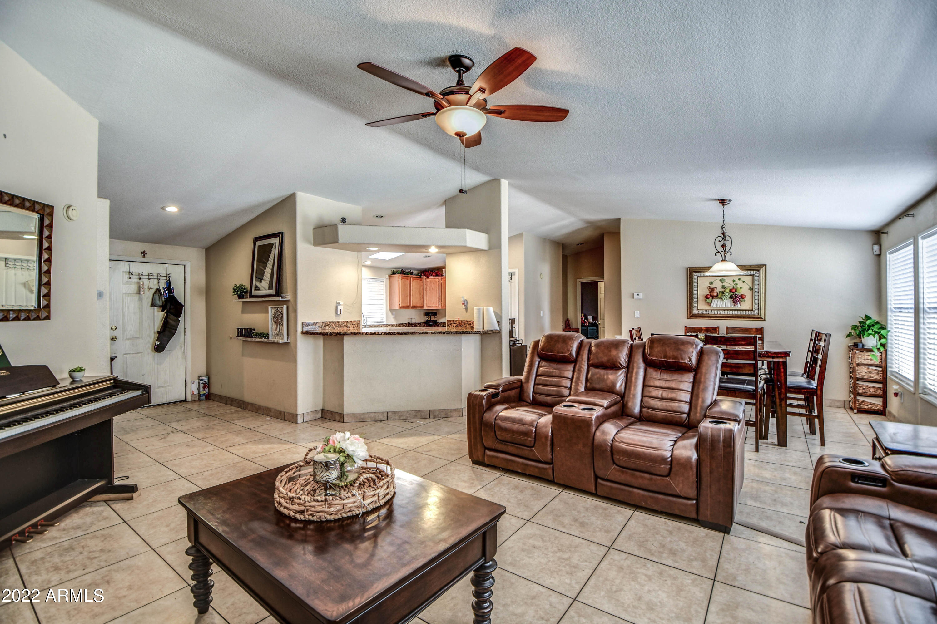 3136 West Monte Vista Road Phoenix, AZ 85009 - Photo 7 of 29 LIVING 2