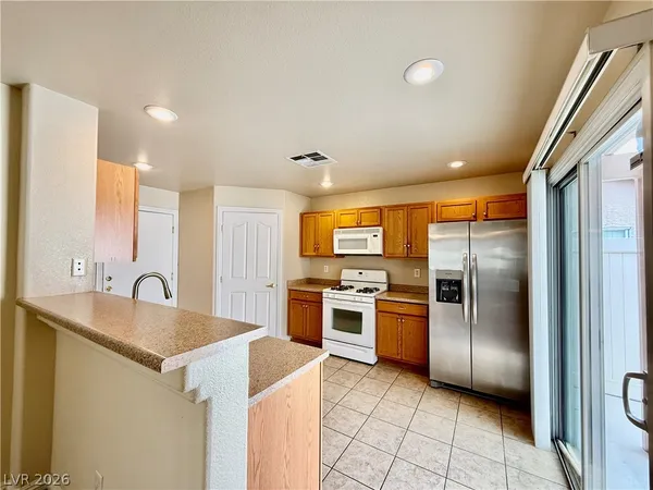 $1,850 | 8618 Lakota Street, Las Vegas, NV 89123