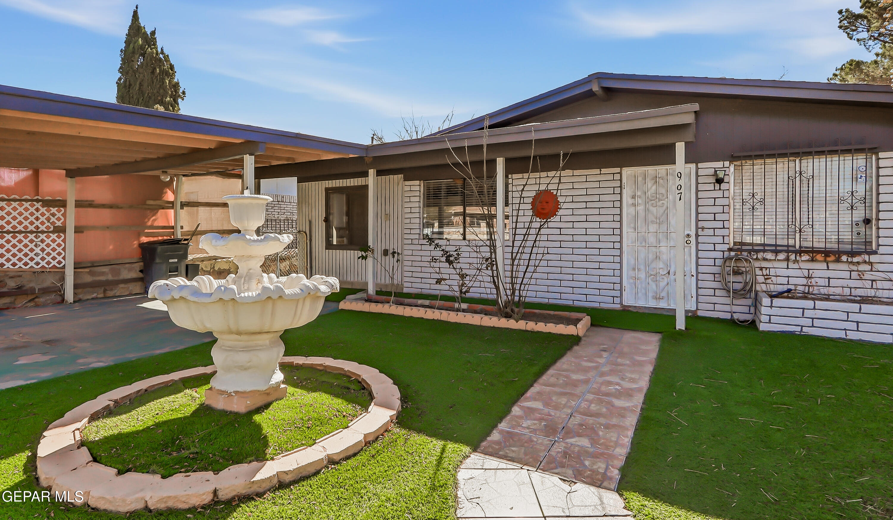 907 Tamarisk Street Anthony, TX 79821 - Photo 3 of 19 907 Tamarisk-4