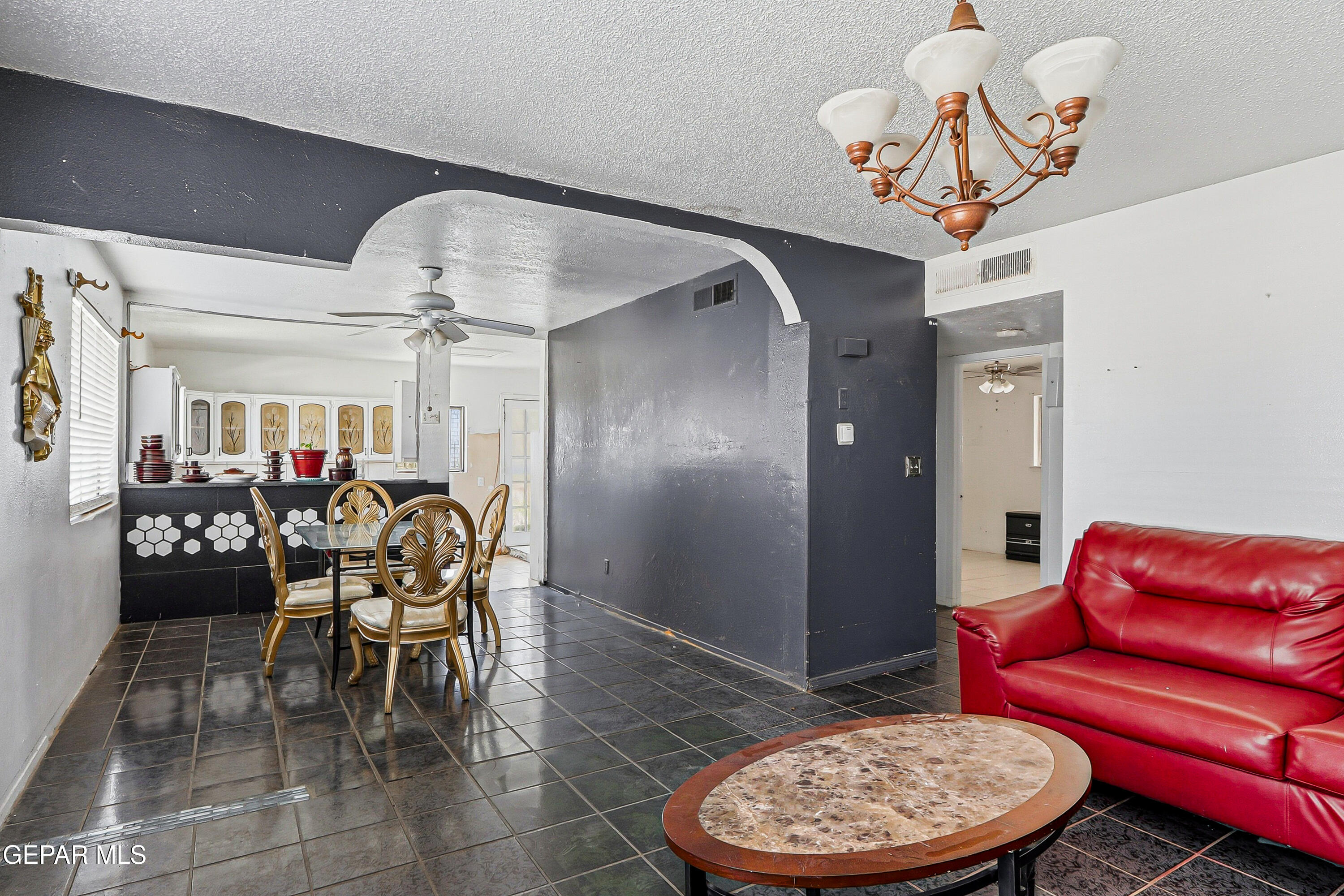 907 Tamarisk Street Anthony, TX 79821 - Photo 5 of 19 907 Tamarisk-6