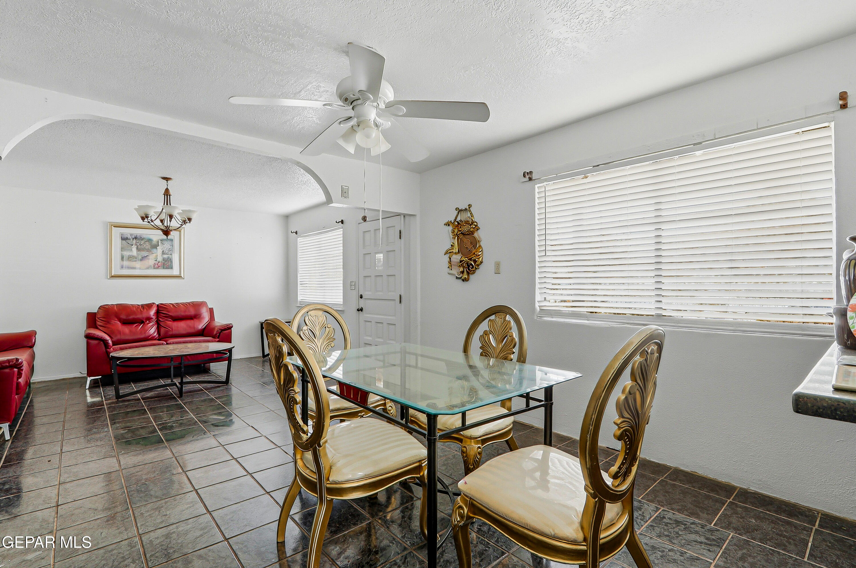 907 Tamarisk Street Anthony, TX 79821 - Photo 9 of 19 907 Tamarisk-10