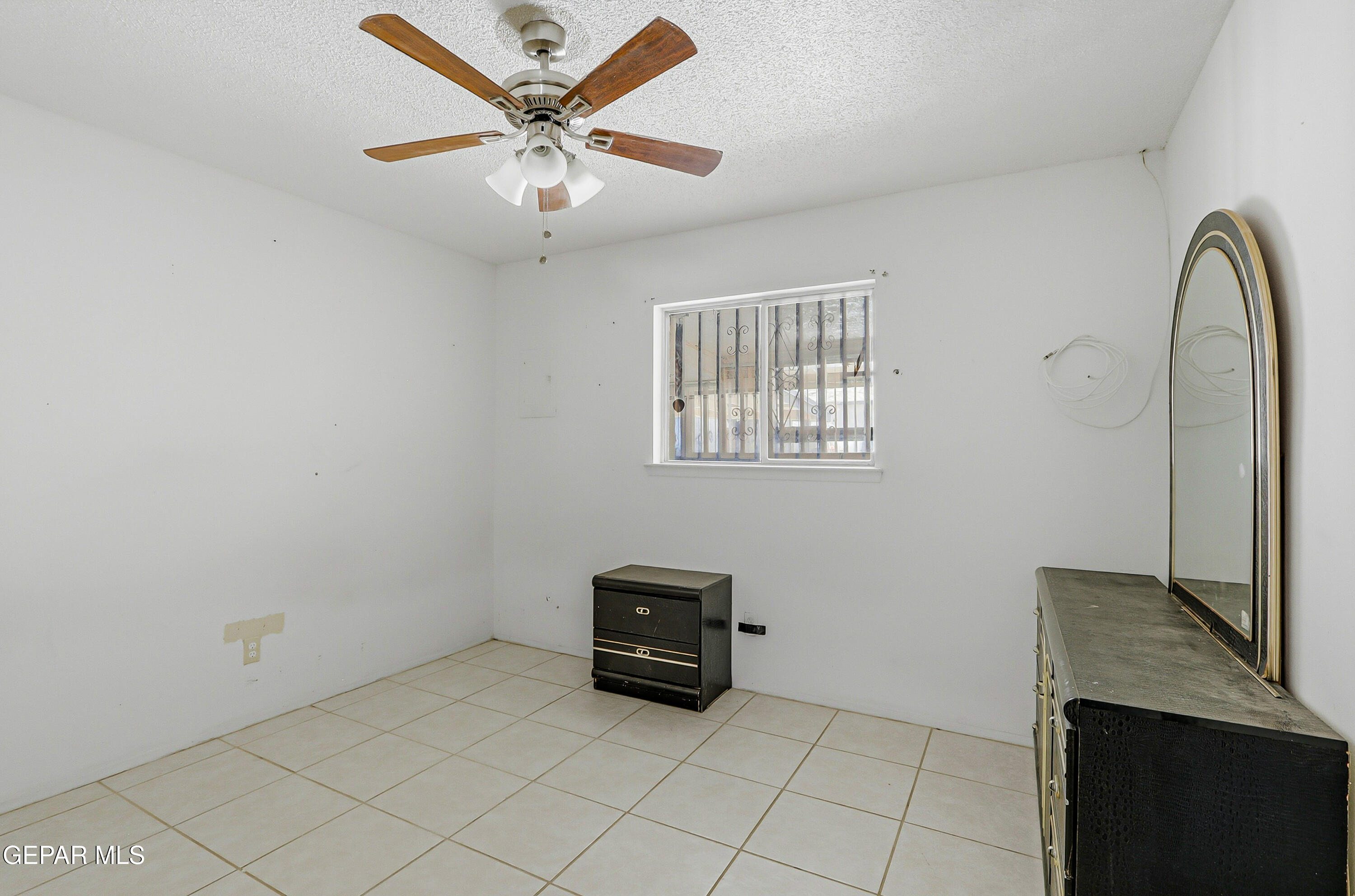 907 Tamarisk Street Anthony, TX 79821 - Photo 10 of 19 907 Tamarisk-11