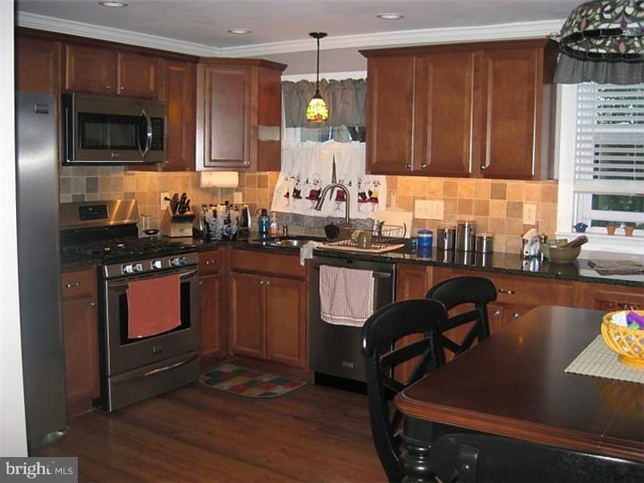 3421 Decatur Street Philadelphia, PA 19136 - Photo 9 of 18 Kitchen