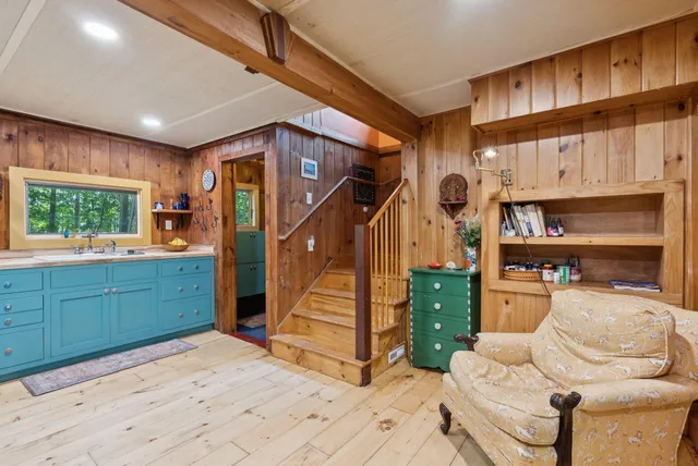 $725,000 | 4 Wiley Street, Portland, ME 04108