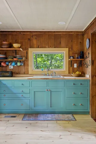 $725,000 | 4 Wiley Street, Portland, ME 04108