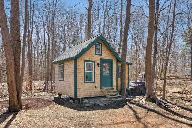 $725,000 | 4 Wiley Street, Portland, ME 04108